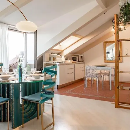 Dolce Vita, Luxury & Sea View Apartment *