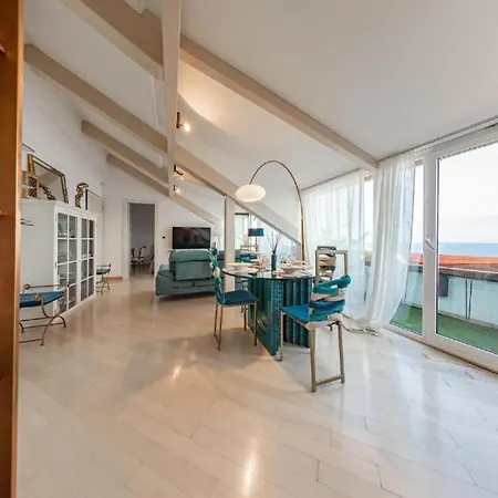 Dolce Vita, Luxury & Sea View